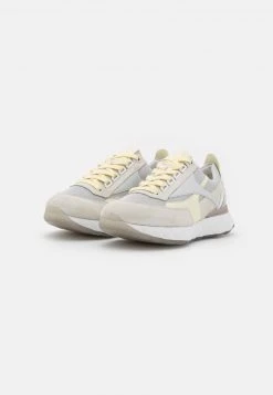 Paul Green Baskets Basses Jupiter Ice/mineral Femme -France Paul Green Soldes Boutique ee0565f9da2c407fa20aecb76b7ba754